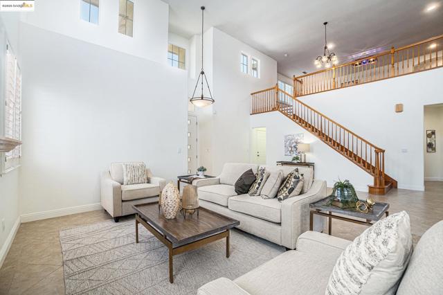 5235 Ramsdell Ct, Antioch CA: https://media.crmls.org/mediaz/e92753c1-434b-4c0a-8bee-02cfb298396d.jpg