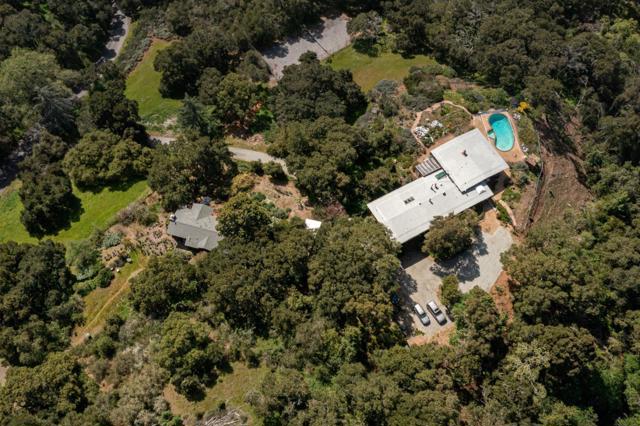 640 Los Trancos Road,  CA: https://media.crmls.org/mediaz/e927bf1a-e8d4-4539-a859-565de4e4203a.jpg