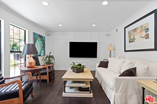 Drew Fenton | 1060 Chantilly Road Los Angeles CA | MLS: 7138387