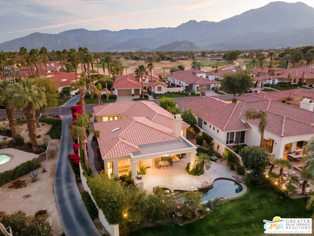 55586 Southern, La Quinta CA: https://media.crmls.org/mediaz/e927e55a-1feb-4390-81ae-589e34731821.jpg