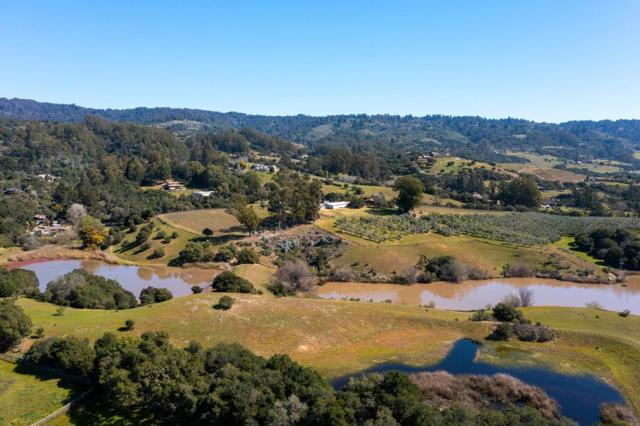 211 Smith Road, Watsonville CA: https://media.crmls.org/mediaz/e927f204-528b-4d21-9360-54dd0e32fa12.jpg