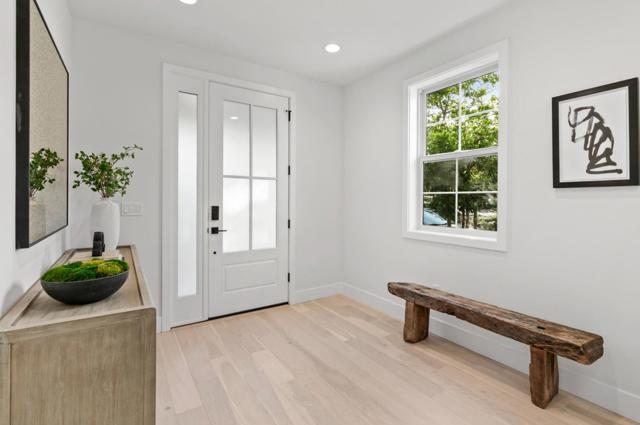 163 Iris Street, Redwood City CA: https://media.crmls.org/mediaz/e9285379-5334-4fbe-b0d9-a14d37da96c2.jpg