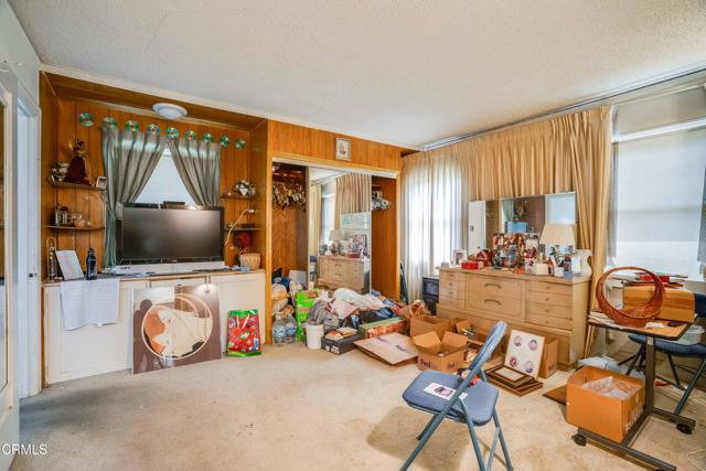 1120 S Burnside Avenue, Los Angeles CA: https://media.crmls.org/mediaz/e928a7e5-34f3-48d2-9233-2ef61e3a5832.jpg