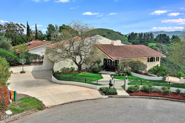 1822 Calle Borrego, Thousand Oaks CA: https://media.crmls.org/mediaz/e929ebe6-3390-4e62-8ca7-8535b43c5611.jpg