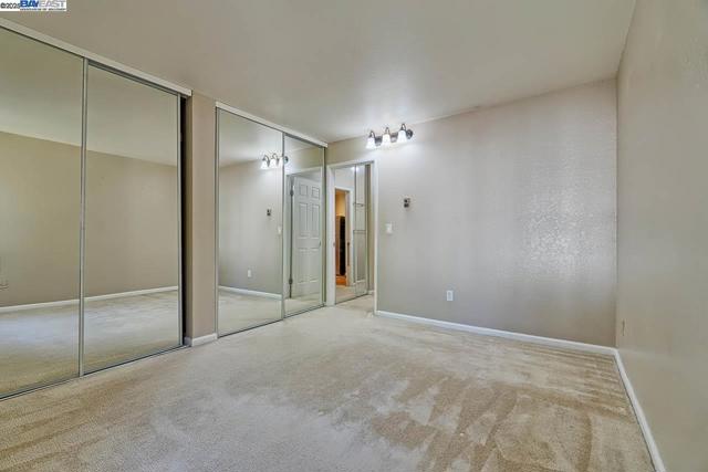3300 Wolcott Cmn, Fremont CA: https://media.crmls.org/mediaz/e92a1e0a-32d2-4339-9842-b608700dd222.jpg