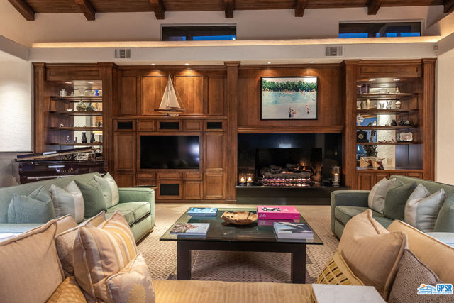 22180165 Listing Image 11