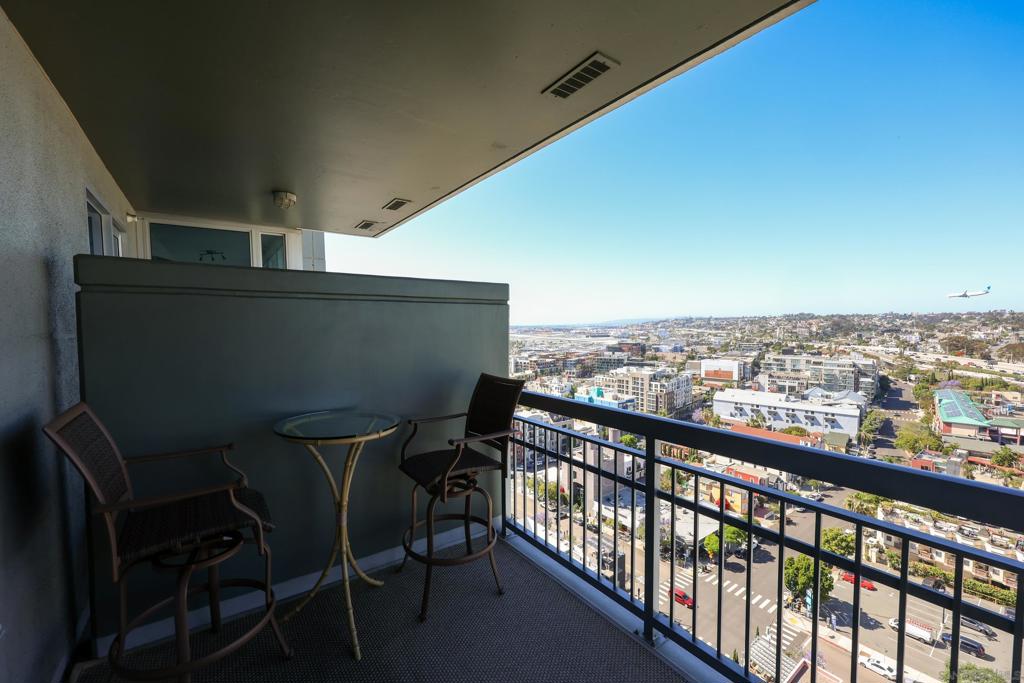 300 Beech St - photo 6