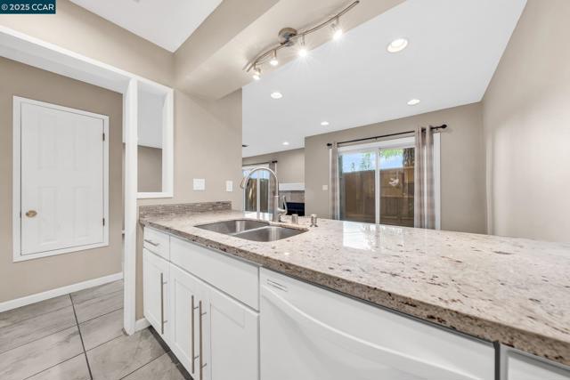 1081 San Ramon Valley Blvd, Danville CA: https://media.crmls.org/mediaz/e92c76c1-68ef-44cf-ba45-3f3be2d5926f.jpg