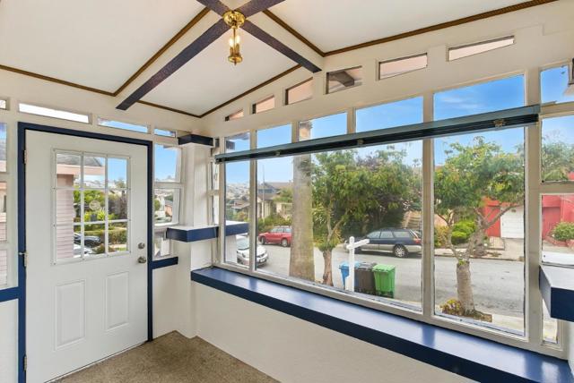 52 Eastwood Drive, San Francisco CA: https://media.crmls.org/mediaz/e92cc168-ef1c-4390-b134-29784c2dfeb0.jpg