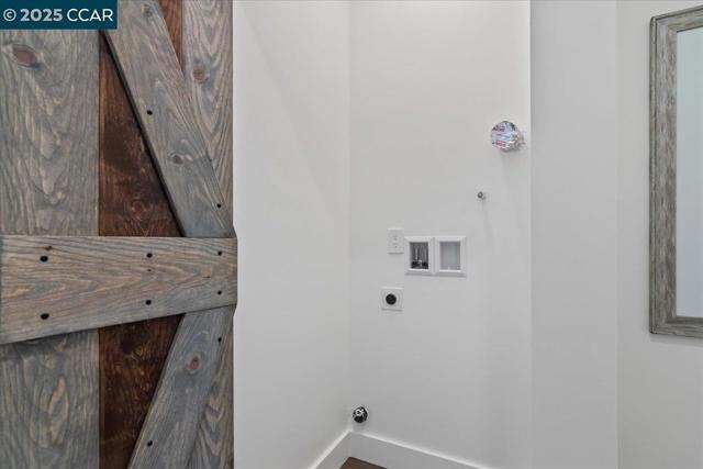 158 Pulido Rd, Danville CA: https://media.crmls.org/mediaz/e92d0486-985f-468f-a7bd-41ca4496d20b.jpg