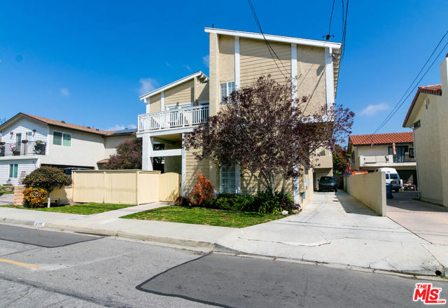 2119 DUFOUR Avenue, Redondo Beach, California 90278, 4 Bedrooms Bedrooms, ,2 BathroomsBathrooms,Residential,Sold,DUFOUR,22138987