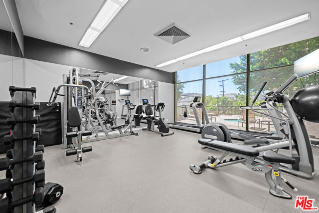 10750 Wilshire Boulevard, Los Angeles CA: https://media.crmls.org/mediaz/e92e013b-45ca-48e5-888f-2cb9c55823d5.jpg