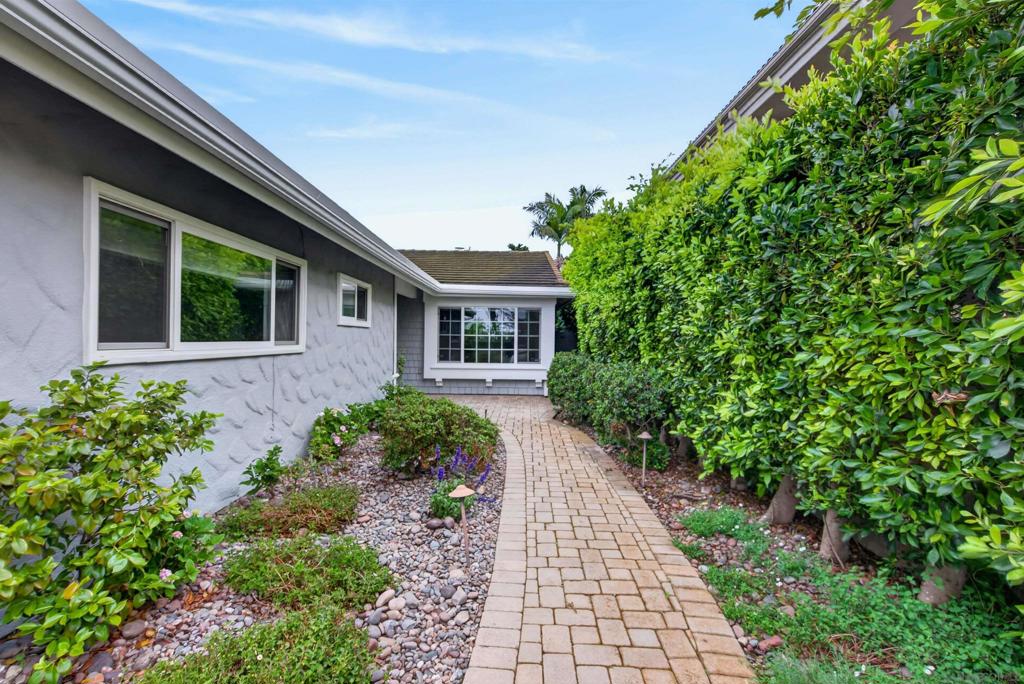 13871 Durango Dr - photo 2