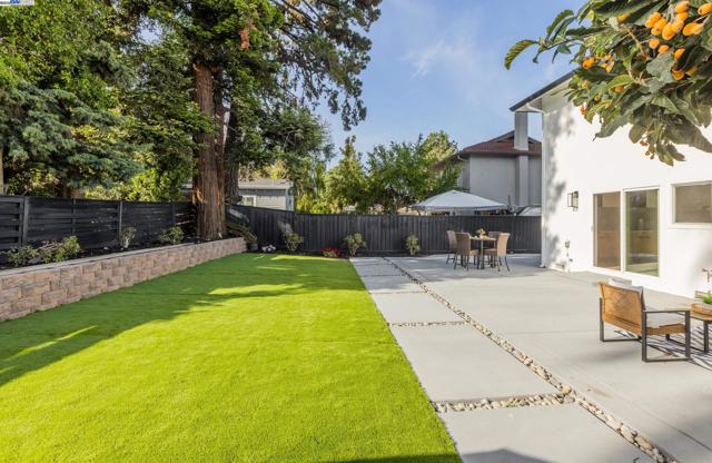 1568 Fallen Leaf Dr, Milpitas CA: https://media.crmls.org/mediaz/e92ea9eb-4195-4c9b-bc8a-a96189d1918c.jpg