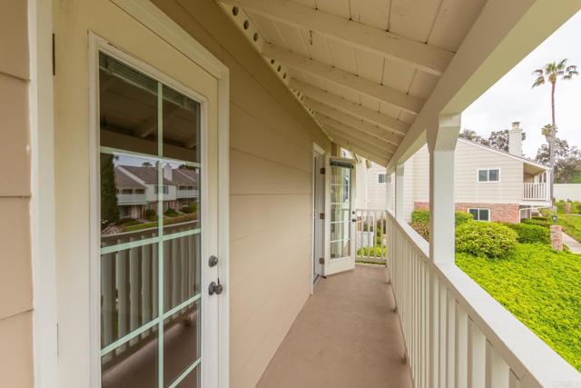 Detail Gallery Image 18 of 26 For 827 Del Mar Downs Rd #E,  Solana Beach,  CA 92075 - 3 Beds | 2/1 Baths