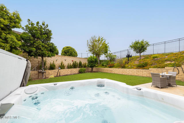 1504 Arroyo View Street, Newbury Park CA: https://media.crmls.org/mediaz/e92fcf23-f324-4682-8928-896e54eb16aa.jpg