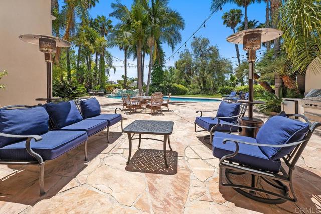 1203 Caminito Graciela, Encinitas CA: https://media.crmls.org/mediaz/e93095e6-ab65-45b3-984d-d03e7e0639c1.jpg
