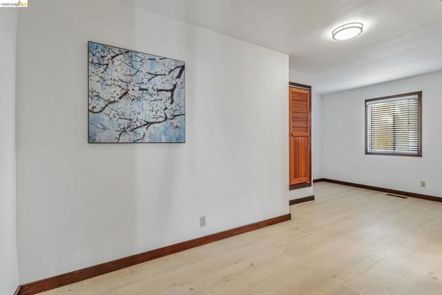 1518 MADERA CT, El Cerrito CA: https://media.crmls.org/mediaz/e93095ec-f042-4a88-bfcb-794076d1c4ab.jpg