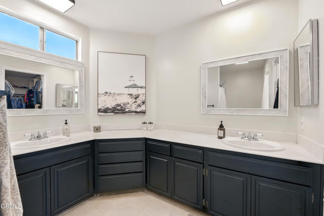 497 Azalea Street, Thousand Oaks CA: https://media.crmls.org/mediaz/e930e270-9a3b-4879-9dbf-a1b4aecada09.jpg