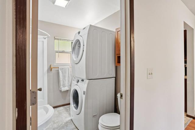 25140 Lodge Road, Idyllwild CA: https://media.crmls.org/mediaz/e930f12a-2bac-4cc5-9cc2-874e490ff69d.jpg