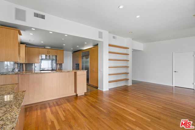 3444 Cloudcroft Drive, Malibu CA: https://media.crmls.org/mediaz/e930f448-658a-4cc8-a6d3-8b5015df32a8.jpg