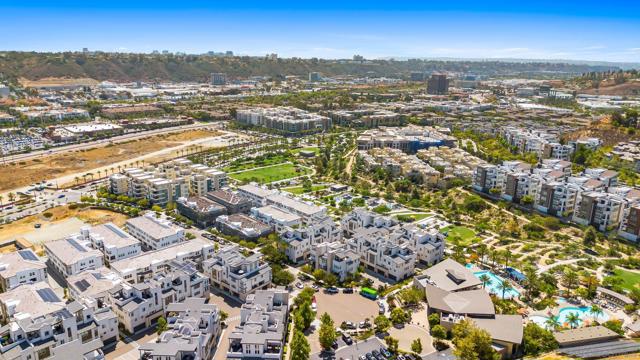 2400 Community Ln, San Diego CA: https://media.crmls.org/mediaz/e930fc2c-a747-4911-9a8e-a0bc8b8ead58.jpg