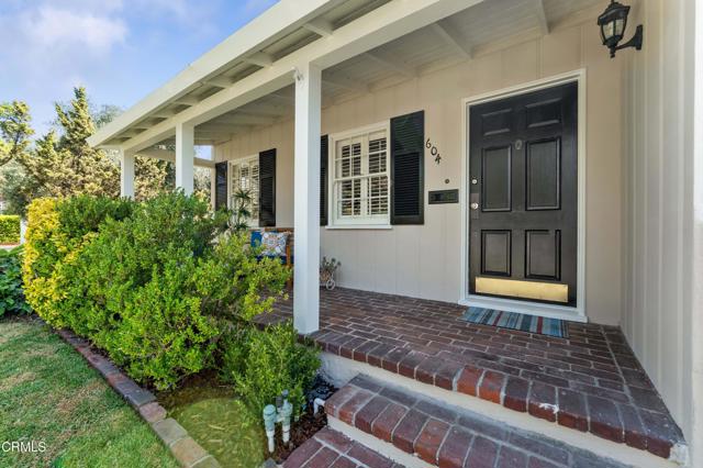 604 N Sunnyslope Avenue, Pasadena CA: https://media.crmls.org/mediaz/e931ff81-deb1-4653-a39f-6d273e0f570d.jpg