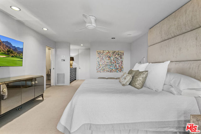 4 Trinity Court, Rancho Mirage CA: https://media.crmls.org/mediaz/e9328a26-fd97-4ddb-8c63-c17c27b44f97.jpg
