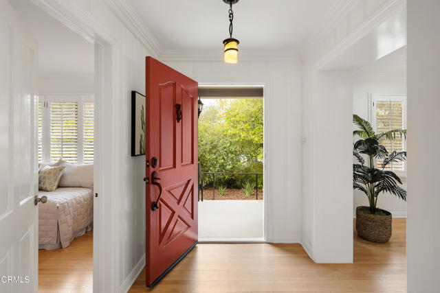 Detail Gallery Image 4 of 74 For 3232 Vickers Dr, Glendale,  CA 91208 - 3 Beds | 2 Baths