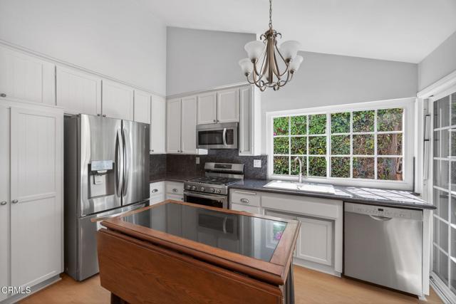 Detail Gallery Image 20 of 44 For 1811 Wychoff Ave, Simi Valley,  CA 93063 - 4 Beds | 2 Baths