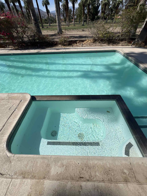 316 Pointing Rock Drive, Borrego Springs CA: https://media.crmls.org/mediaz/e9337256-8155-4ab9-9fbe-61900f9257fd.jpg