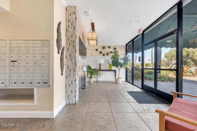 2901 Peninsula Road, Oxnard CA: https://media.crmls.org/mediaz/e933d400-b9a4-4a81-9229-3ceabd76e251.jpg