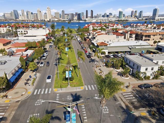 248 Orange Avenue, Coronado CA: https://media.crmls.org/mediaz/e933f07e-163a-492b-a890-c6863a099605.jpg