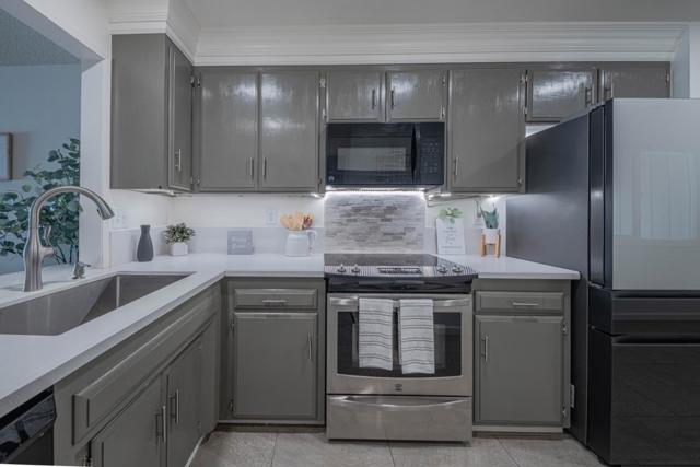 1868 Cherokee, Salinas CA: https://media.crmls.org/mediaz/e93436bc-7444-43a1-a5ad-870e3b41c7c3.jpg