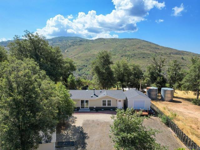 1645 Frisius Drive, Julian CA: https://media.crmls.org/mediaz/e937d896-cf46-4d33-b079-8877a9260958.jpg