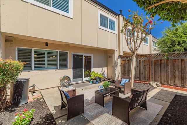 7082 Indian Wells Court, San Jose CA: https://media.crmls.org/mediaz/e937e001-ffd3-41a8-bce7-0decb04dce15.jpg