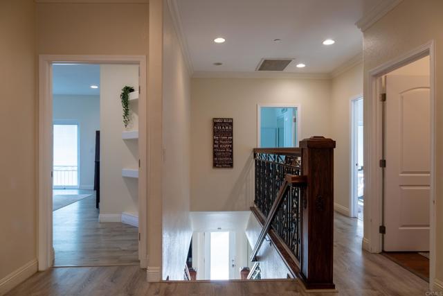 Detail Gallery Image 13 of 46 For 1657 Coronado Ave, Spring Valley,  CA 91977 - 5 Beds | 3/1 Baths