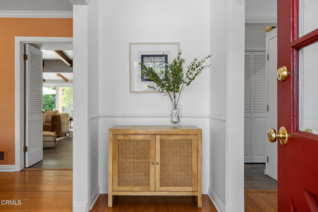 525 N Michillinda Avenue, Pasadena CA: https://media.crmls.org/mediaz/e93869d1-043f-41b5-8600-55862b3402d6.jpg