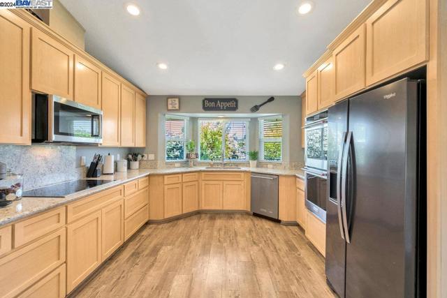 Image 10 of 44 For 8540 Bates Ct