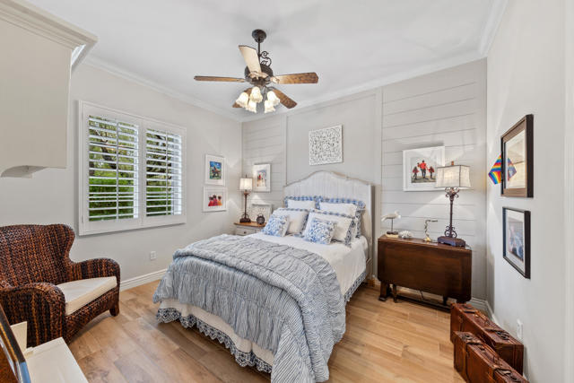 Image 17 of 26 For 40882 Calle Claro