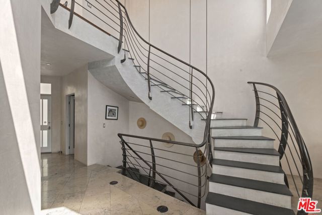2115 3rd Street, Santa Monica CA: https://media.crmls.org/mediaz/e93908c1-f226-4c8b-9481-555f595b4430.jpg