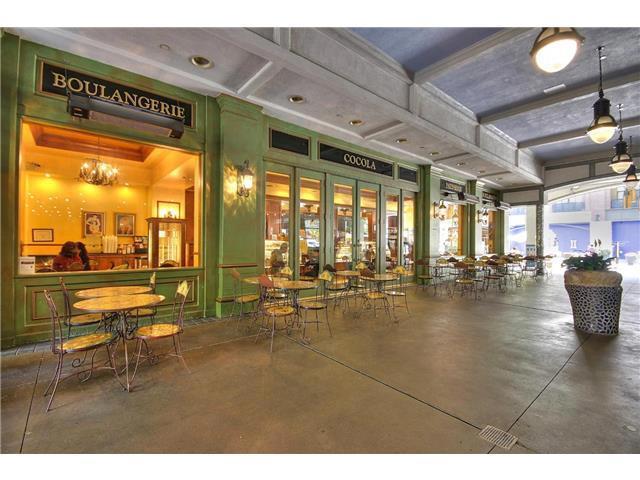 333 Santana Row, San Jose CA: https://media.crmls.org/mediaz/e9398d36-c9f6-4a42-9a92-444dad3ab4e6.jpg