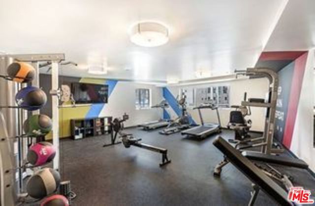 521 W Colorado Street, Glendale CA: https://media.crmls.org/mediaz/e939fc44-03d1-427d-88fa-2c8933c4b300.jpg