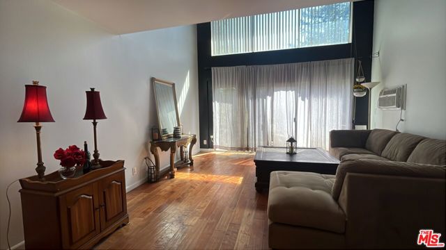 3050 S Bristol Street, Santa Ana CA: https://media.crmls.org/mediaz/e93a36d2-47a5-4298-9a18-5b7896ac8e22.jpg