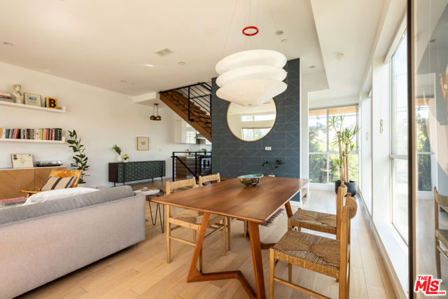 1201 N Las Palmas Avenue, Los Angeles CA: https://media.crmls.org/mediaz/e93ab454-7bdc-43c5-8e58-70ad8c3bbd70.jpg