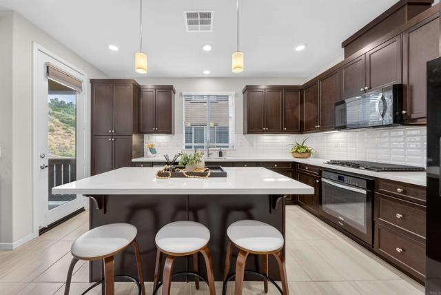 Detail Gallery Image 9 of 45 For 387 Mission Villas Rd, San Marcos,  CA 92069 - 3 Beds | 2/1 Baths