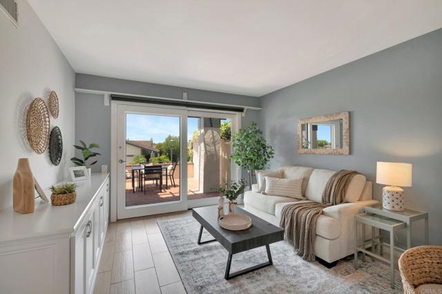 55 Jasmine Creek Drive, Corona del Mar CA: https://media.crmls.org/mediaz/e93cbccf-d7a0-4501-93ce-4f33f9efd65d.jpg