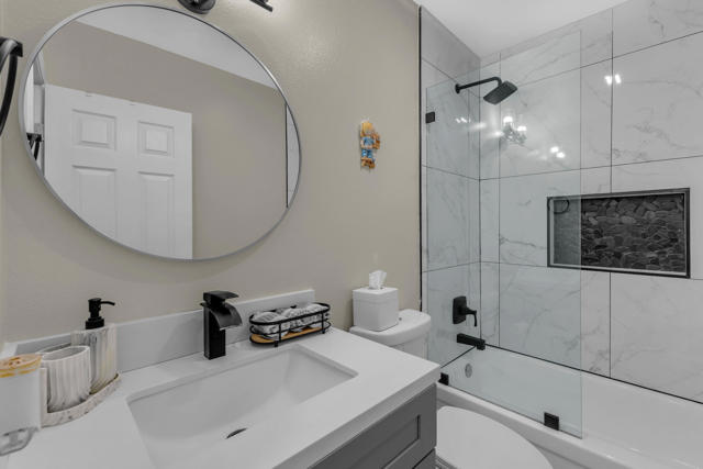 5803 Los Santos Drive #19, Palm Springs, CA 92264