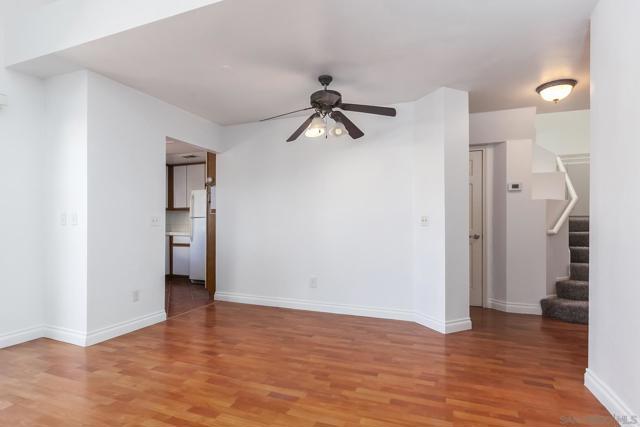 12039 Calle De Leon Drive, El Cajon CA: https://media.crmls.org/mediaz/e93d356c-d355-4a6a-8129-6114f3cec328.jpg