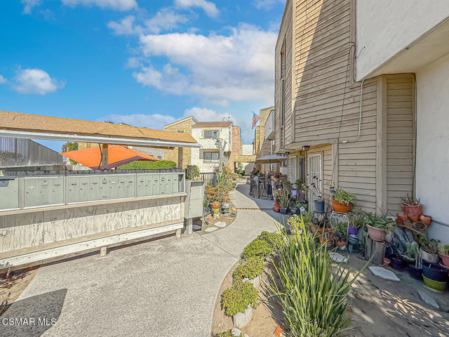 14715 Saticoy Street, Van Nuys CA: https://media.crmls.org/mediaz/e93d7404-a7c2-4283-b805-f5af152dfb68.jpg